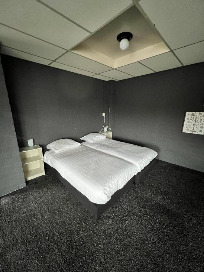 Hotel De Raket Rogat Extérieur photo