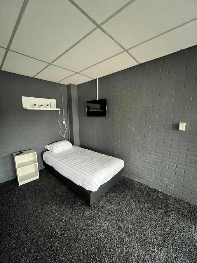 Hotel De Raket Rogat Extérieur photo