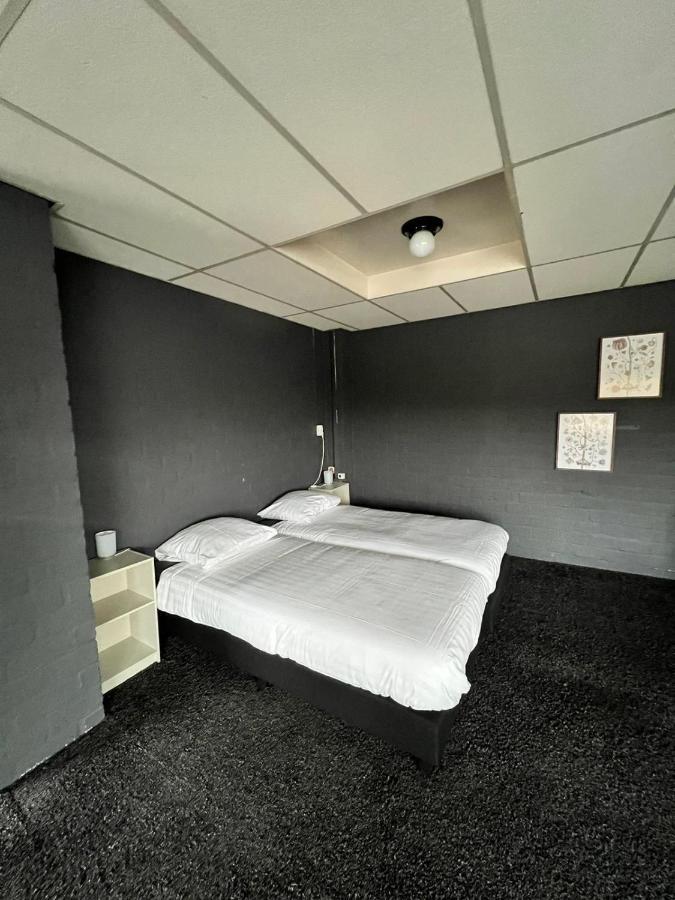 Hotel De Raket Rogat Extérieur photo