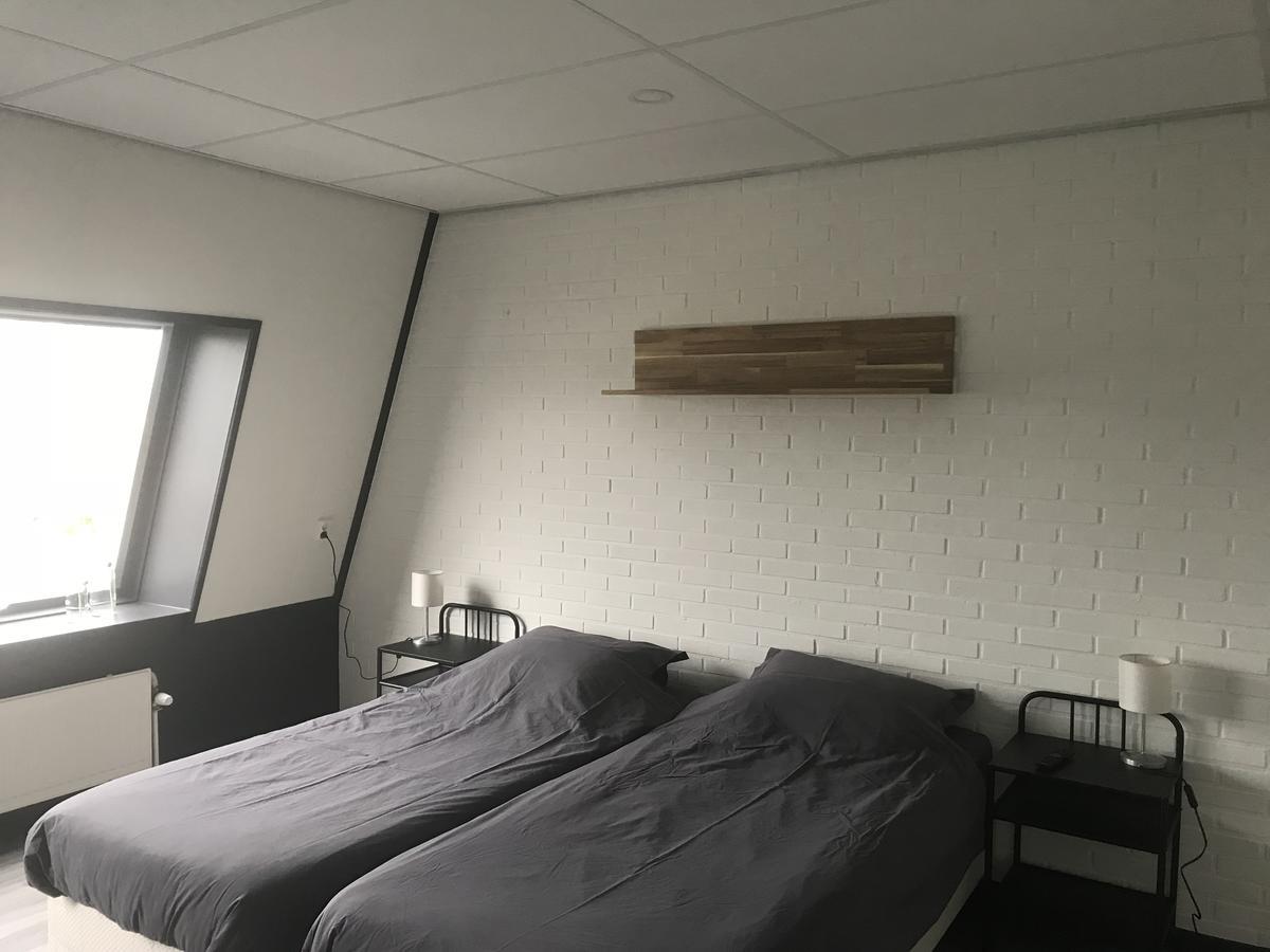 Hotel De Raket Rogat Extérieur photo